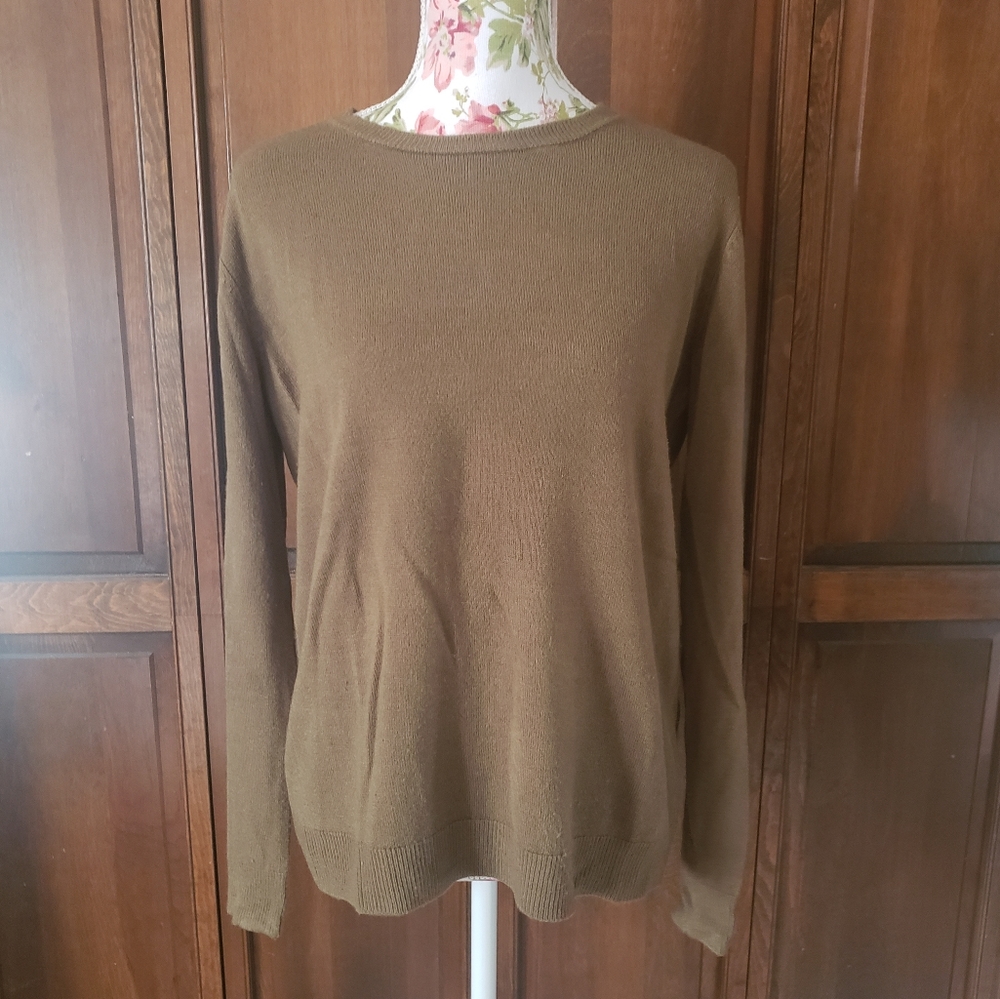 Forever 21 olive green sweater large